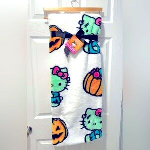 🎃🎀 Hello Kitty Halloween Frankenstein Faux Fur Throw Blanket